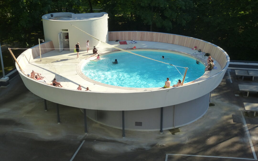 Réhabilitation d’une piscine (escalier, bassin, étanchéité, plage, ombrage)